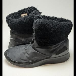Womens Nike Black Kaishi Lace Up Ankle Winter Snow Boots 807195-001 Size 11